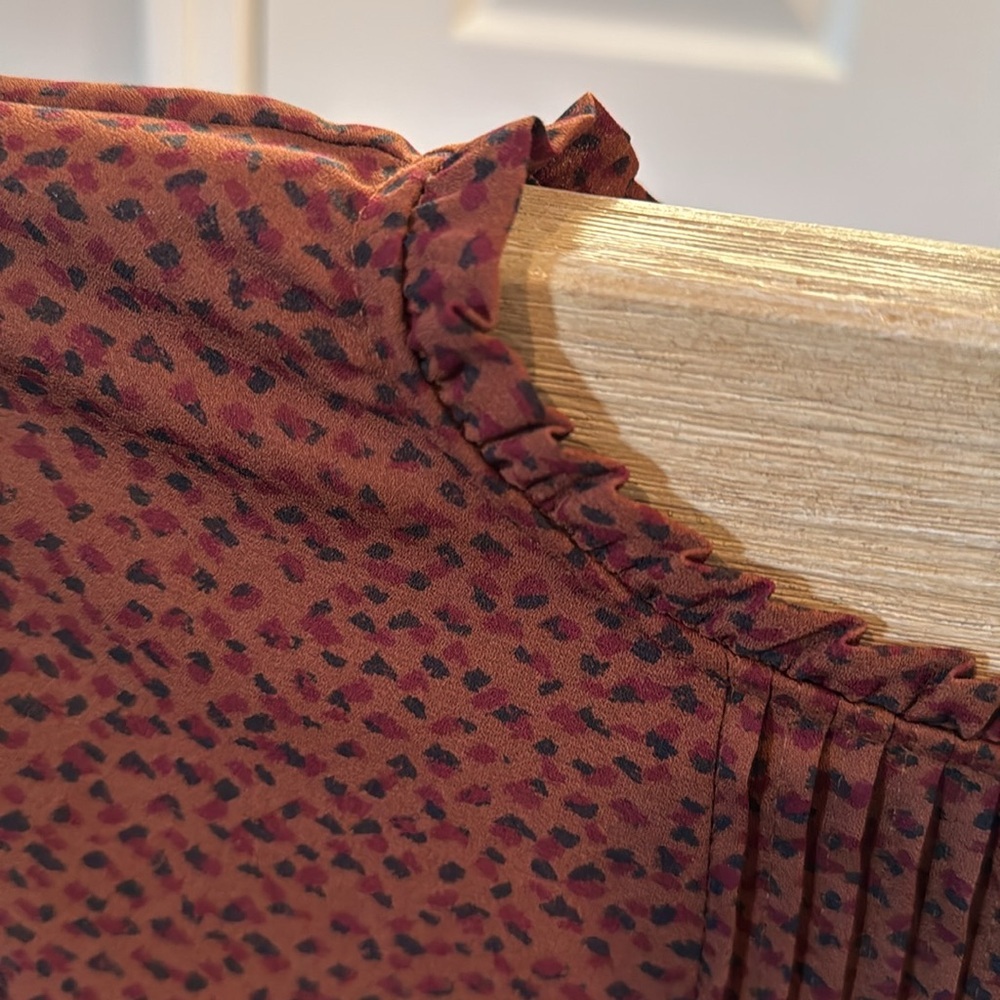 Apt 9 Blouse with Gathered Wrist Detail - XXL - Picture 2 of 4